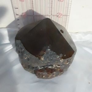 Brown quartzy rock with point
